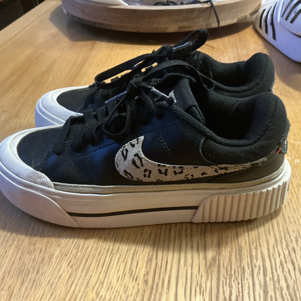 Nike HF9548–001 Women's Size 6